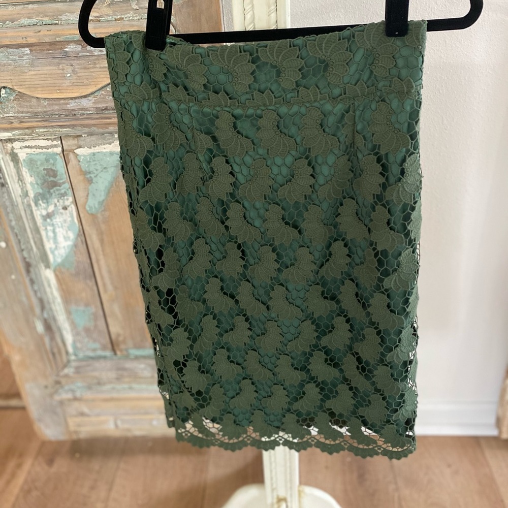 High wasted pencil skirt!